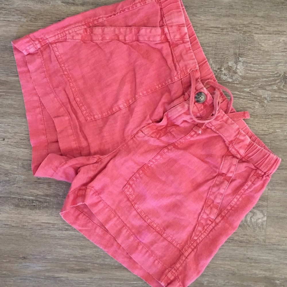Lou & Grey Coral Linen shorts